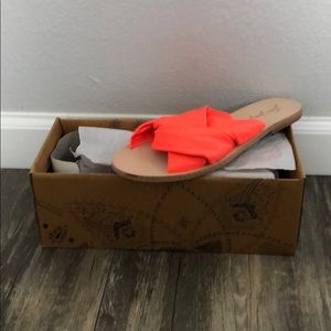 FreePeople Neon sandals NWT size 39